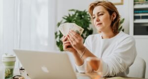 What Is the Average Salary in Japan 2026 : Guide